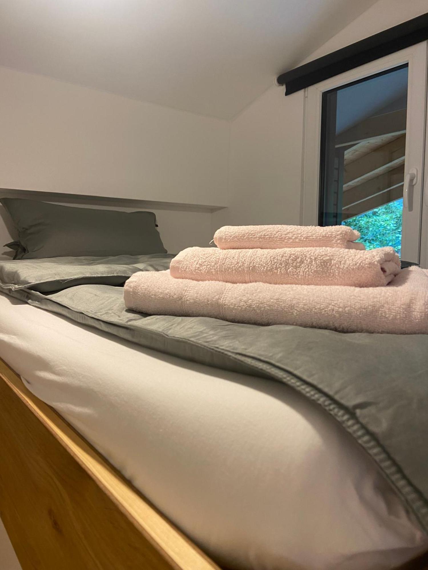 Modernes Tinyhouse Trailer Cabins Am Waldrand - Mit Seezugang Eging Dış mekan fotoğraf