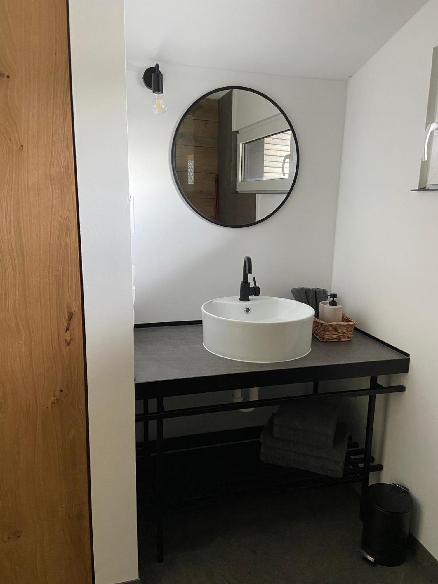 Modernes Tinyhouse Trailer Cabins Am Waldrand - Mit Seezugang Eging Dış mekan fotoğraf